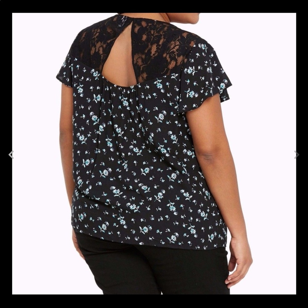 Torrid Floral Print Lace Inset Flutter Sleeves Sz2